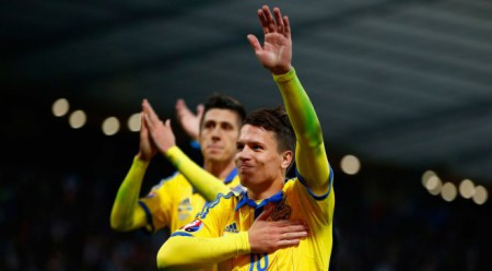 Євген Коноплянка вітає з виходом на Євро-2016